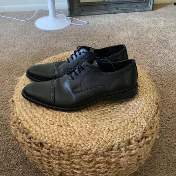 Black Oxford Dress Shoe - Picture 2 of 4